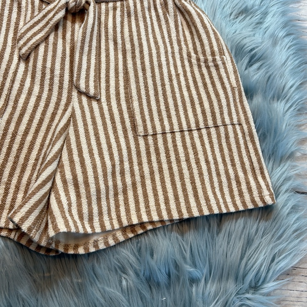 Zara Kids Tan Stripe Tie Waist Paper Bag Shorts sz 13/14 - Picture 4 of 7